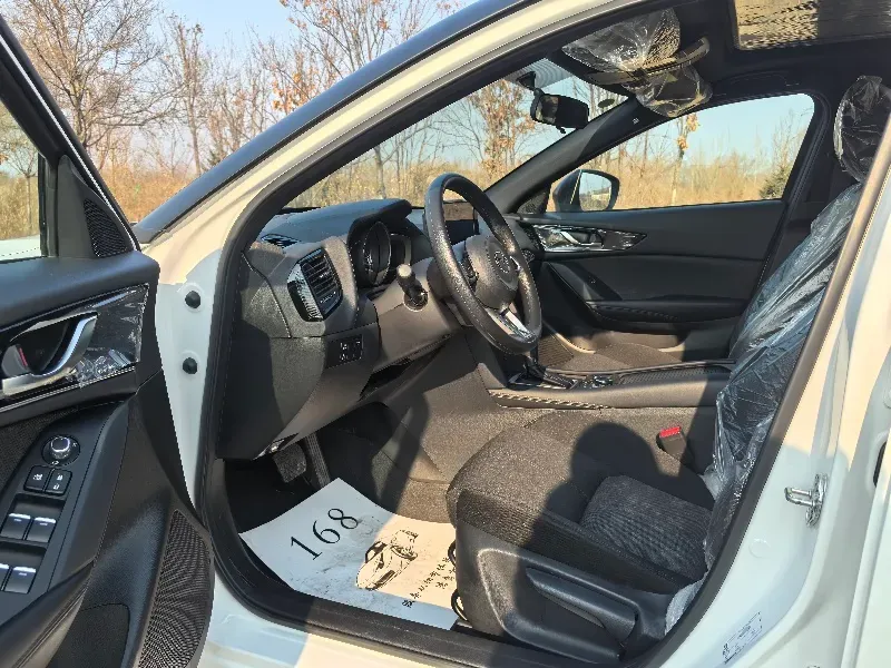 2021 Mazda CX-4 2.0L 158HP L4 6AT,autocango,china used car exporter,china ev exporter,chinese used car exporter,chinese used ev exporter