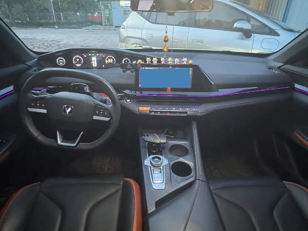 2023 ChangAn UNI-V 1.5T 188HP L4 7DCT,autocango,china used car exporter,china ev exporter,chinese used car exporter,chinese used ev exporter