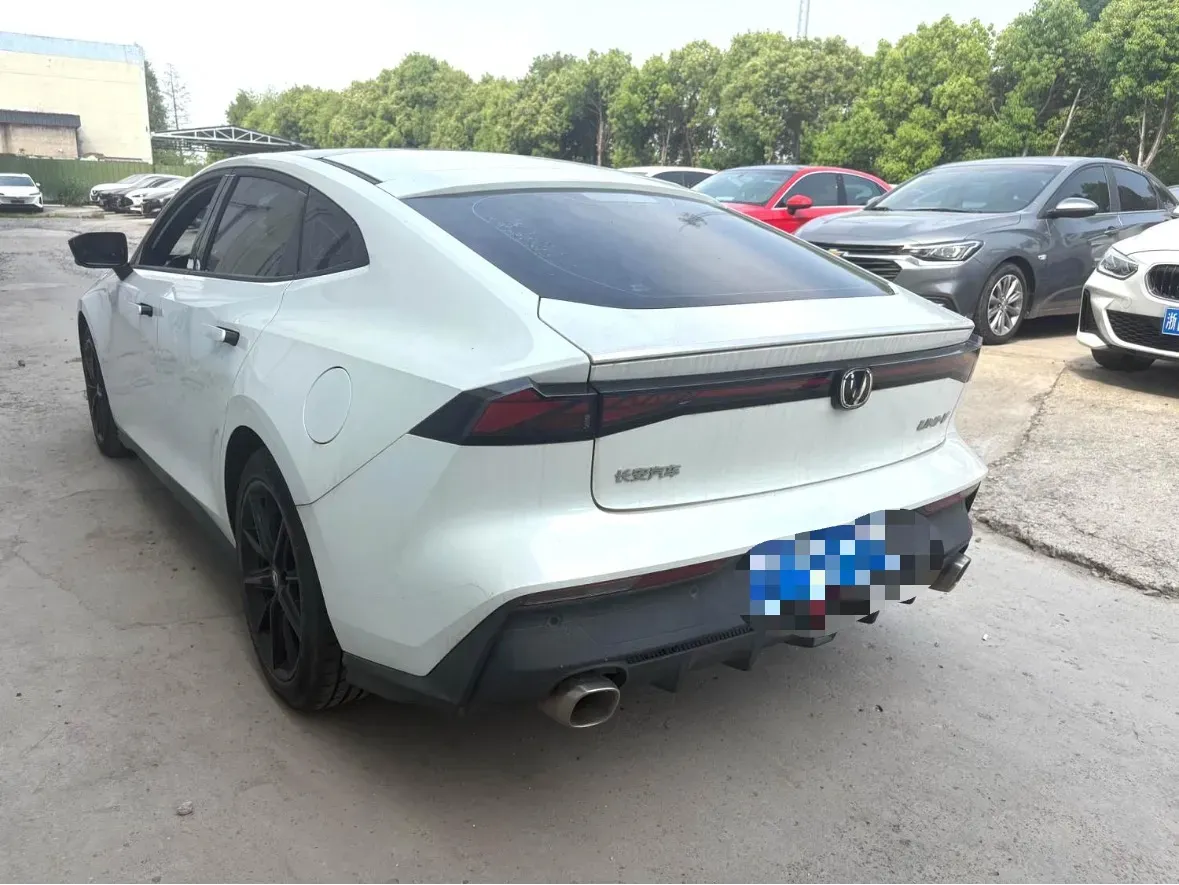 2022 ChangAn UNI-V 1.5T 188HP L4 7DCT,autocango,china used car exporter,china ev exporter,chinese used car exporter,chinese used ev exporter