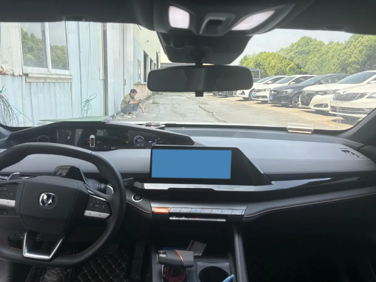 2022 ChangAn UNI-V 1.5T 188HP L4 7DCT,autocango,china used car exporter,china ev exporter,chinese used car exporter,chinese used ev exporter