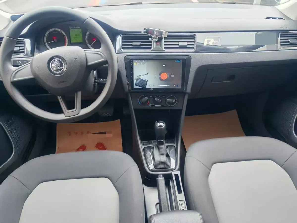 2019 Skoda Rapid Spaceback 1.5L 110HP L4 6AT,autocango,china used car exporter,china ev exporter,chinese used car exporter,chinese used ev exporter