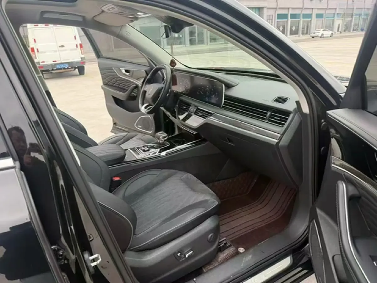 2022 HongQi HS5 2.0T 224HP L4 6AT,autocango,china used car exporter,china ev exporter,chinese used car exporter,chinese used ev exporter