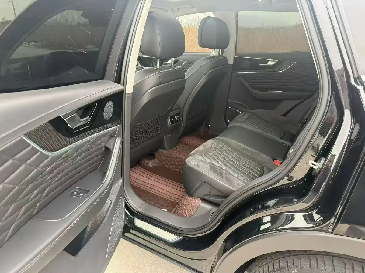 2022 HongQi HS5 2.0T 224HP L4 6AT,autocango,china used car exporter,china ev exporter,chinese used car exporter,chinese used ev exporter