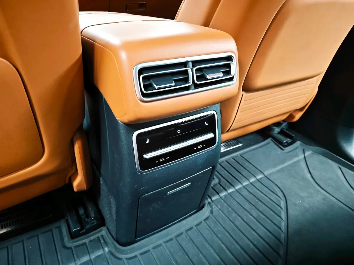 2023 Li L7 Range Extended 154HP REEV 40.9KWH,autocango,china used car exporter,china ev exporter,chinese used car exporter,chinese used ev exporter