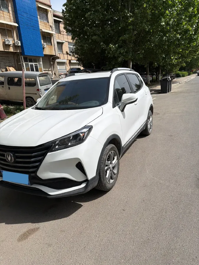 2021 ChangAn CS15 1.5L 107HP L4 5DCT,autocango,china used car exporter,china ev exporter,chinese used car exporter,chinese used ev exporter