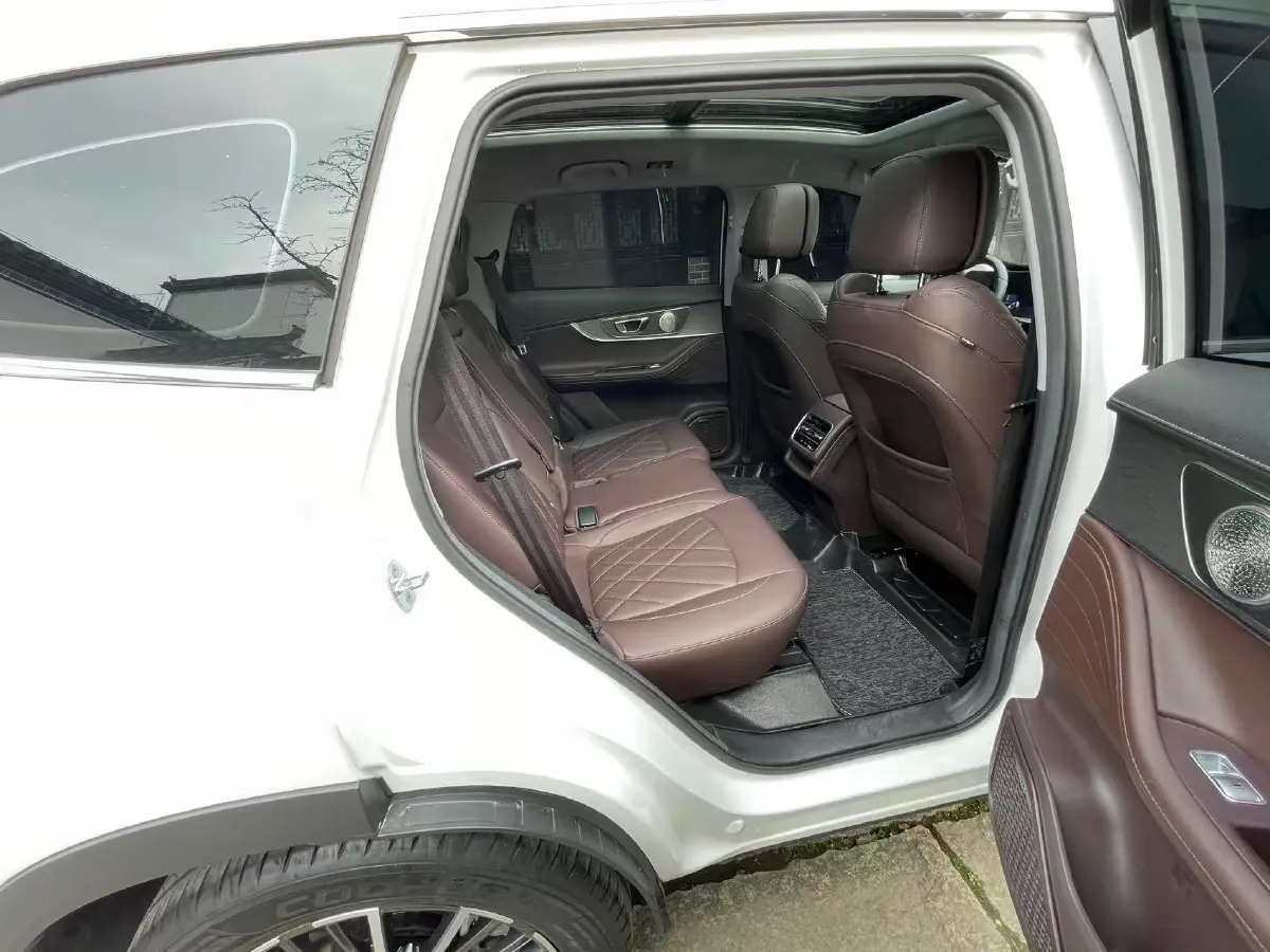 2024 Chery Tiggo 8 PRO 1.6T 197HP L4 7DCT,autocango,china used car exporter,china ev exporter,chinese used car exporter,chinese used ev exporter