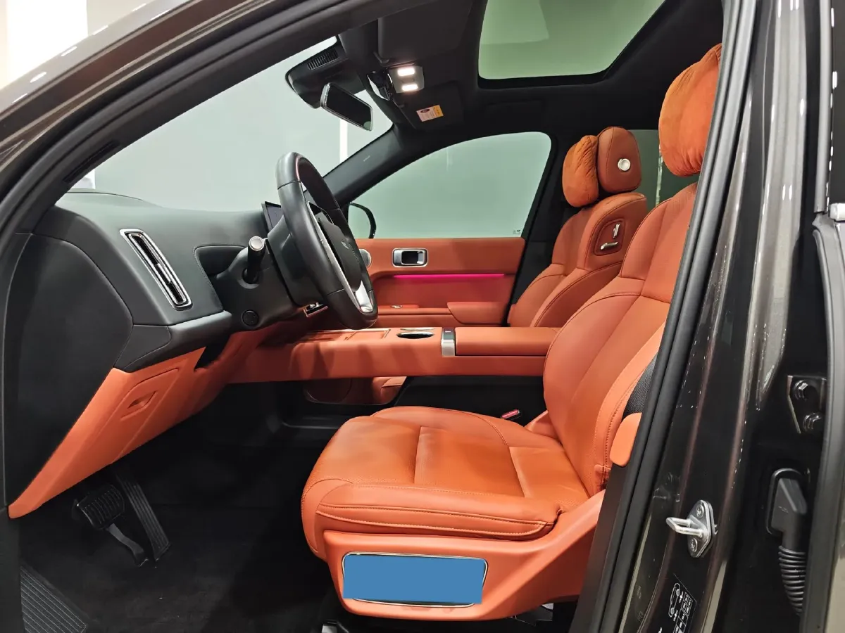 2024 Li L8 Range Extended 154HP REEV 42.8KWH,autocango,china used car exporter,china ev exporter,chinese used car exporter,chinese used ev exporter