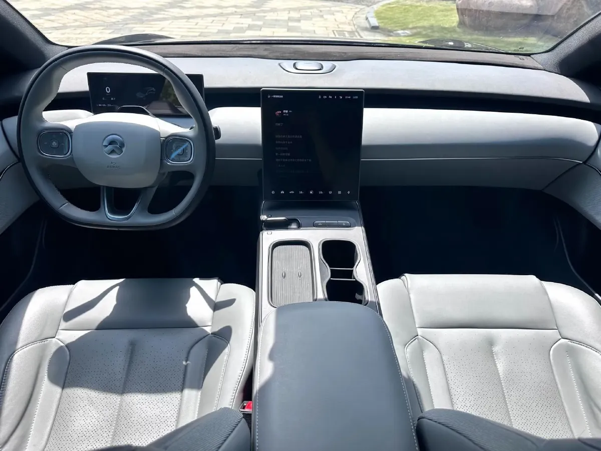 2024 NIO ET5T BEV 75KWH,autocango,china used car exporter,china ev exporter,chinese used car exporter,chinese used ev exporter