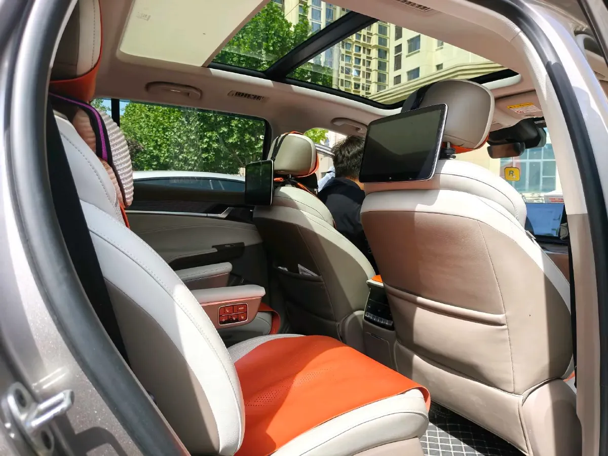 2023 Roewe RX9 2.0T 242HP L4 9AT,autocango,china used car exporter,china ev exporter,chinese used car exporter,chinese used ev exporter