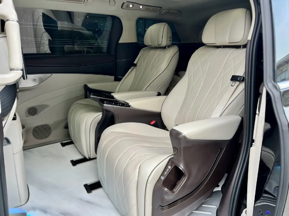 2024 Denza D9 1.5T 139HP L4 E-CVT PHEV 40KWH,autocango,china used car exporter,china ev exporter,chinese used car exporter,chinese used ev exporter