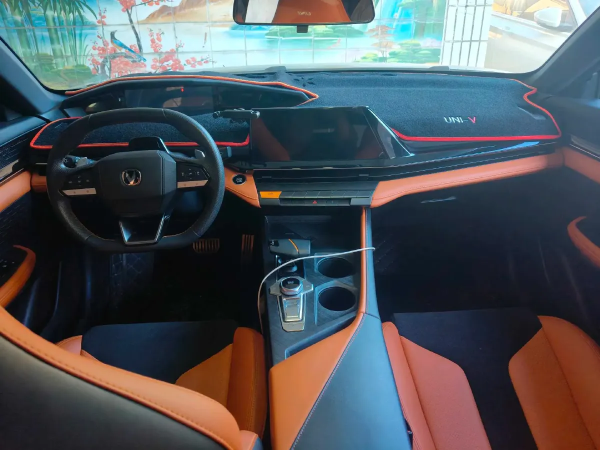 2024 ChangAn UNI-V 1.5T 188HP L4 7DCT,autocango,china used car exporter,china ev exporter,chinese used car exporter,chinese used ev exporter