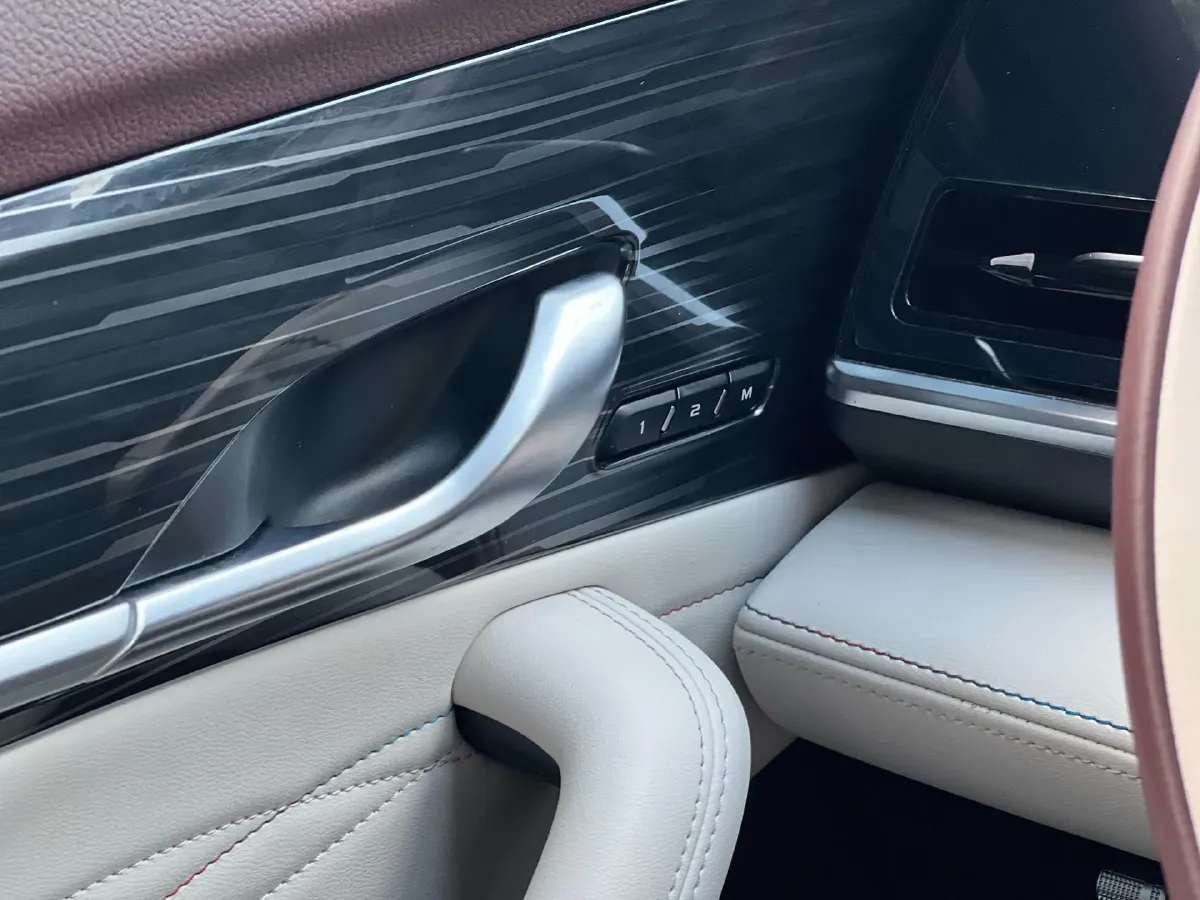 2021 Geely Monjaro 2.0T 238HP L4 8AT,autocango,china used car exporter,china ev exporter,chinese used car exporter,chinese used ev exporter