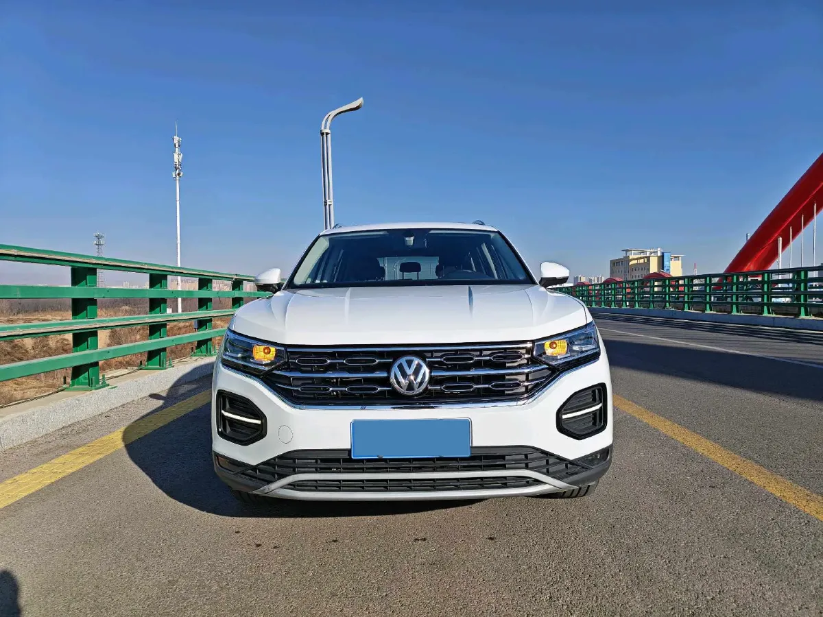 2019 Jeep Cherokee 2.0T 234HP L4 9AT,autocango,china used car exporter,china ev exporter,chinese used car exporter,chinese used ev exporter