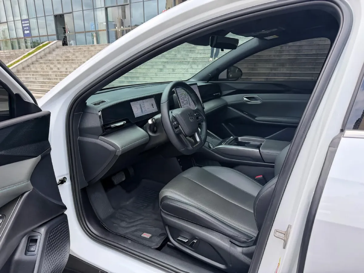 2025 BYD QinL BEV,autocango,china used car exporter,china ev exporter,chinese used car exporter,chinese used ev exporter