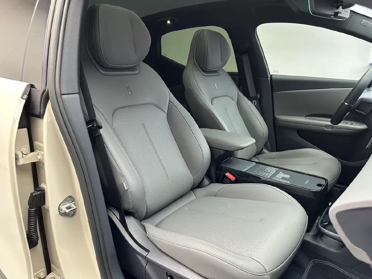 2025 Jetour Freeman 1.5T 184HP L4 7DCT,autocango,china used car exporter,china ev exporter,chinese used car exporter,chinese used ev exporter