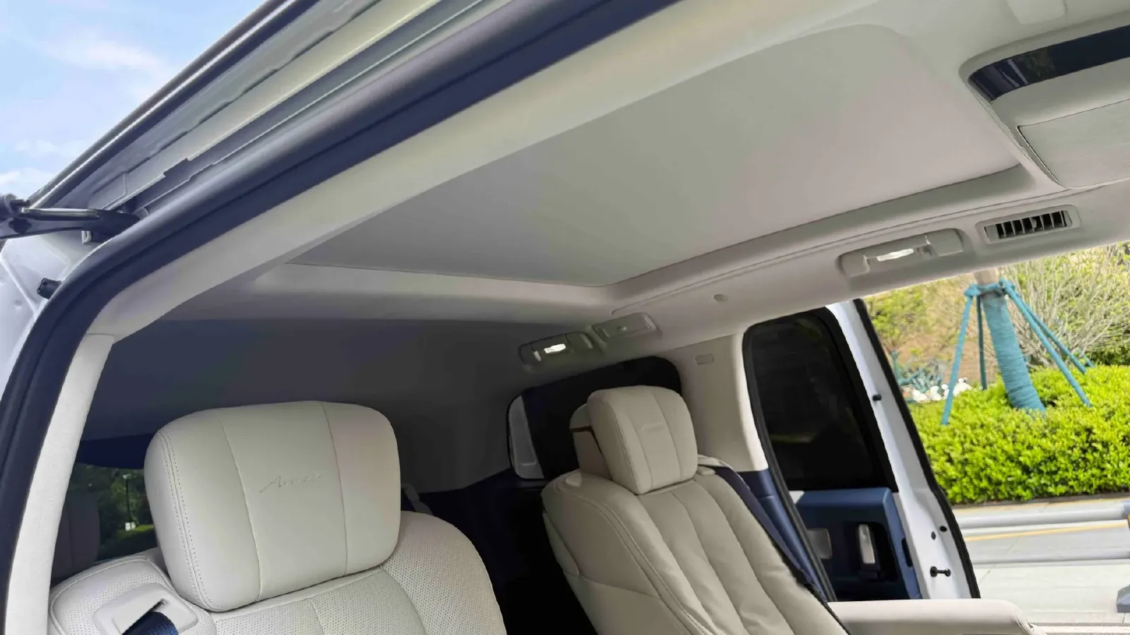 2025 Buick Century 2.0T 237HP L4 9AT,autocango,china used car exporter,china ev exporter,chinese used car exporter,chinese used ev exporter