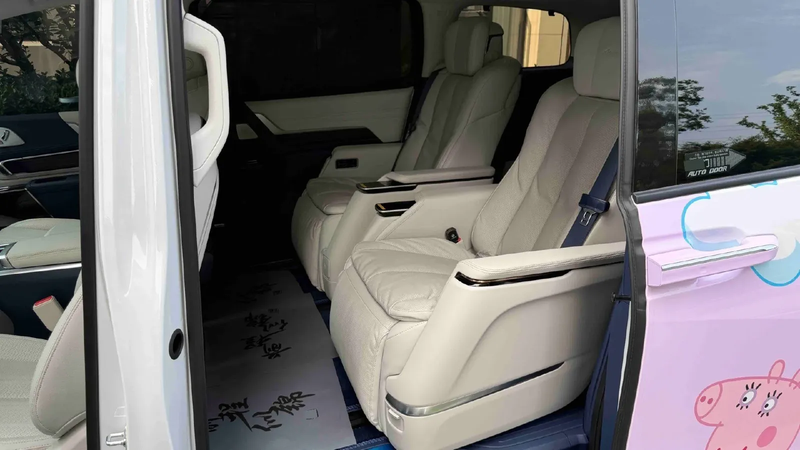 2025 Buick Century 2.0T 237HP L4 9AT,autocango,china used car exporter,china ev exporter,chinese used car exporter,chinese used ev exporter