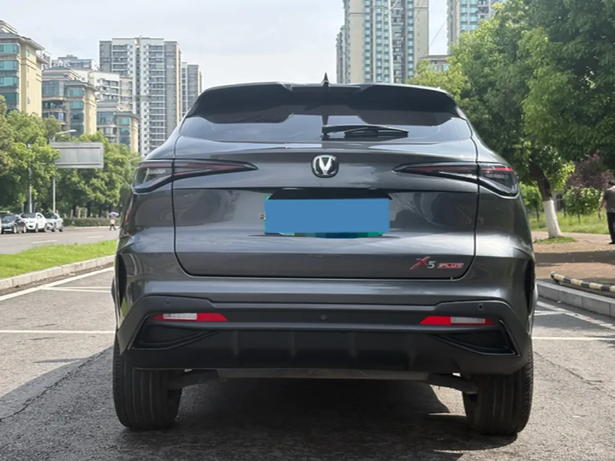 2024 ChangAn X5 PLUS 1.5T 188HP L4 7DCT,autocango,china used car exporter,china ev exporter,chinese used car exporter,chinese used ev exporter