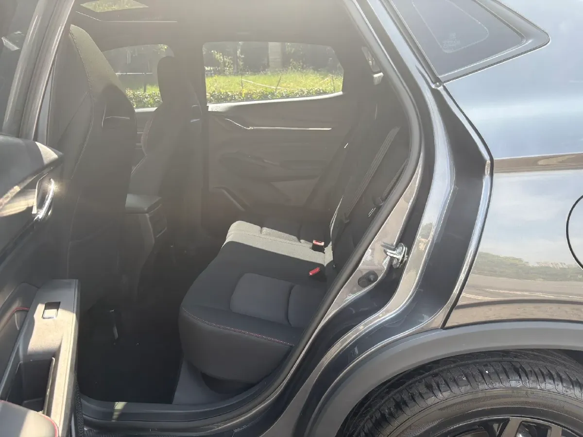 2024 ChangAn X5 PLUS 1.5T 188HP L4 7DCT,autocango,china used car exporter,china ev exporter,chinese used car exporter,chinese used ev exporter