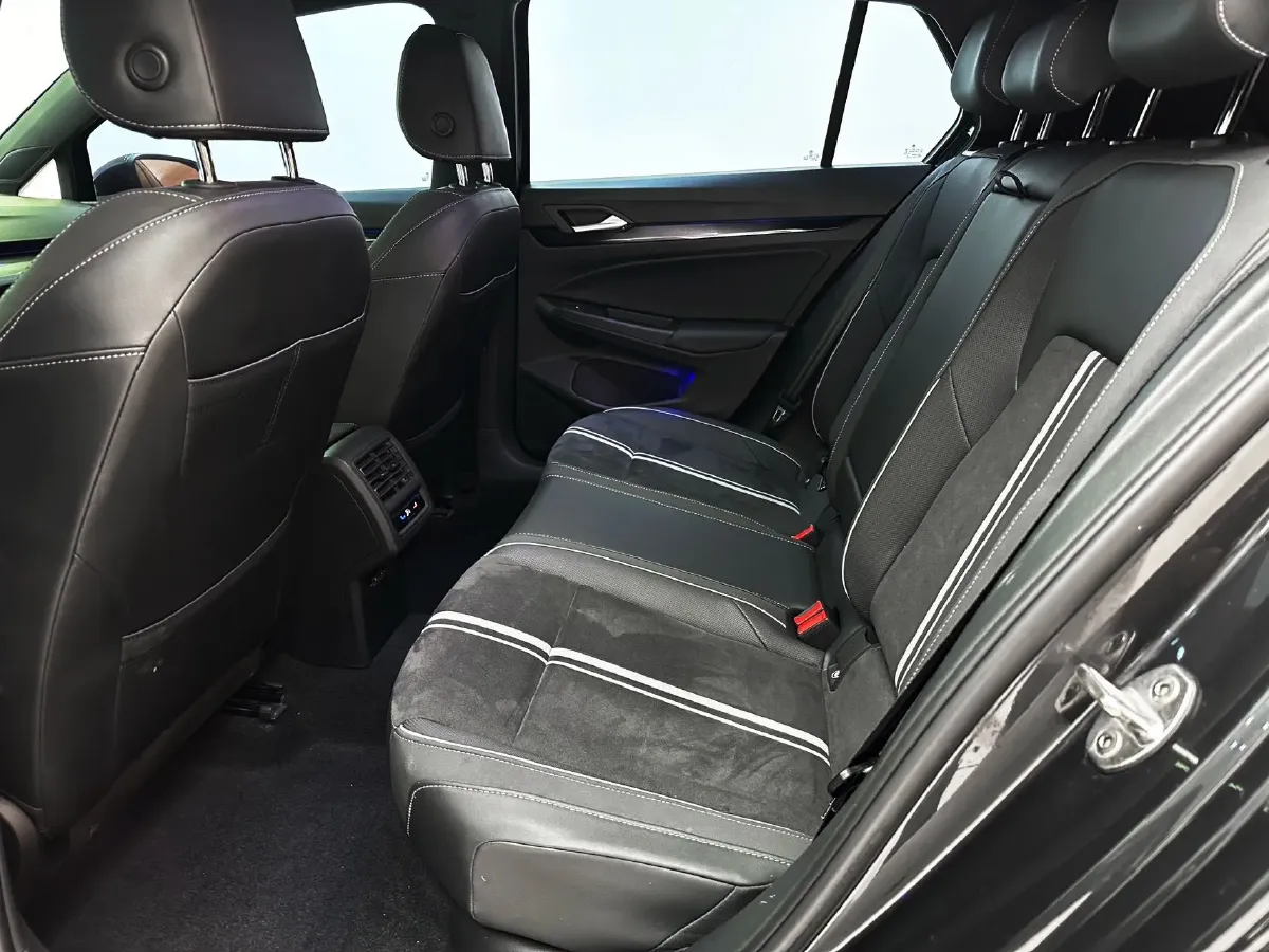 2021 Volkswagen Golf 1.4T 150HP L4 7DCT,autocango,china used car exporter,china ev exporter,chinese used car exporter,chinese used ev exporter