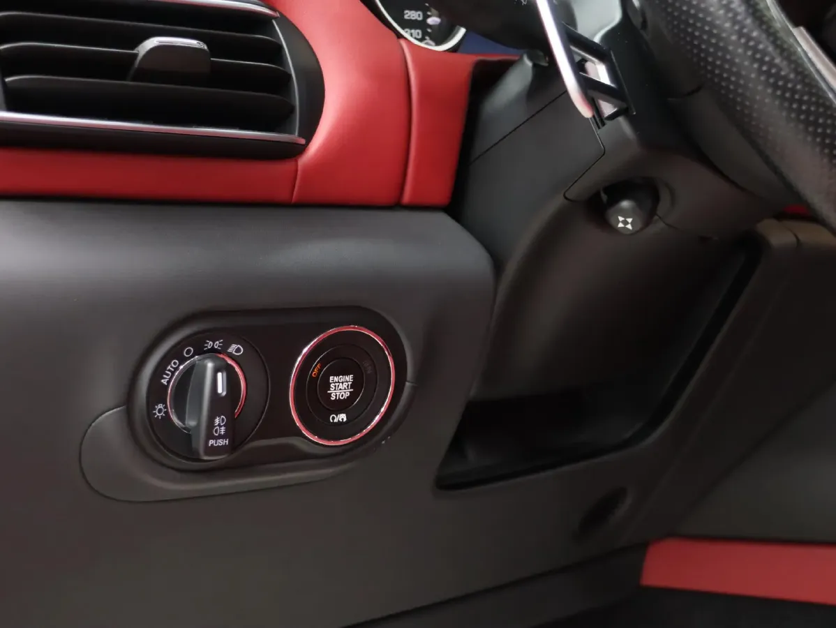 2018 Maserati Levante 3.0T 350HP V6 8AT,autocango,china used car exporter,china ev exporter,chinese used car exporter,chinese used ev exporter