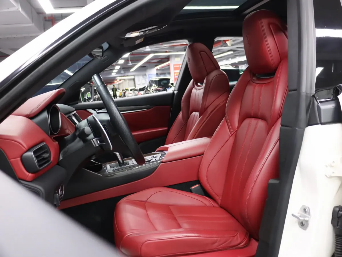 2018 Maserati Levante 3.0T 350HP V6 8AT,autocango,china used car exporter,china ev exporter,chinese used car exporter,chinese used ev exporter