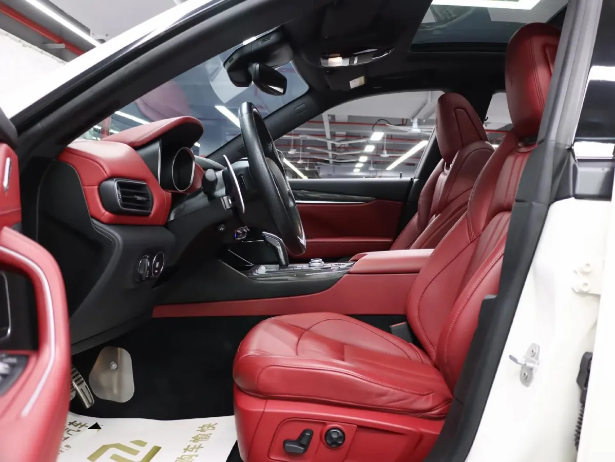 2018 Maserati Levante 3.0T 350HP V6 8AT,autocango,china used car exporter,china ev exporter,chinese used car exporter,chinese used ev exporter