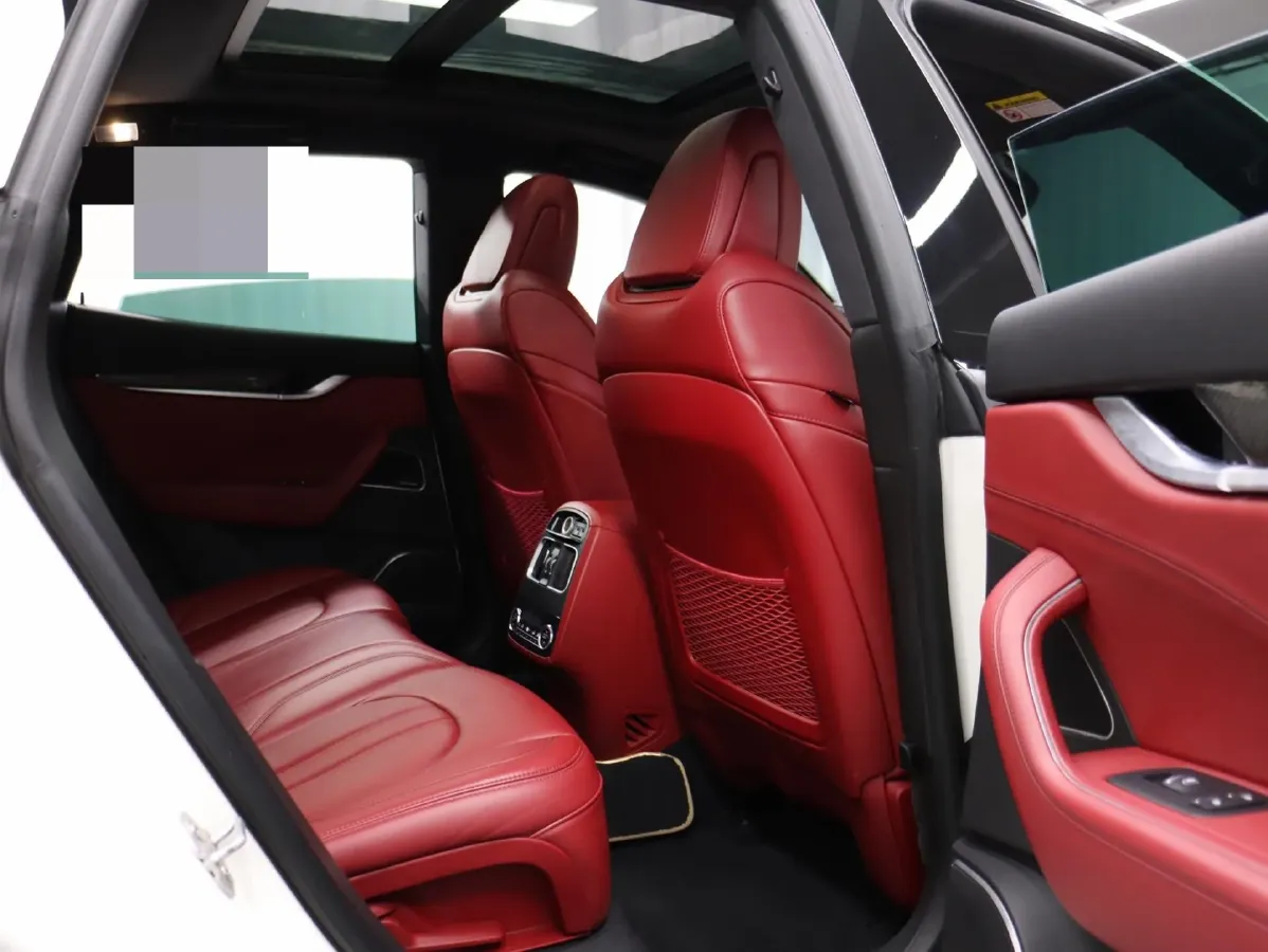 2018 Maserati Levante 3.0T 350HP V6 8AT,autocango,china used car exporter,china ev exporter,chinese used car exporter,chinese used ev exporter