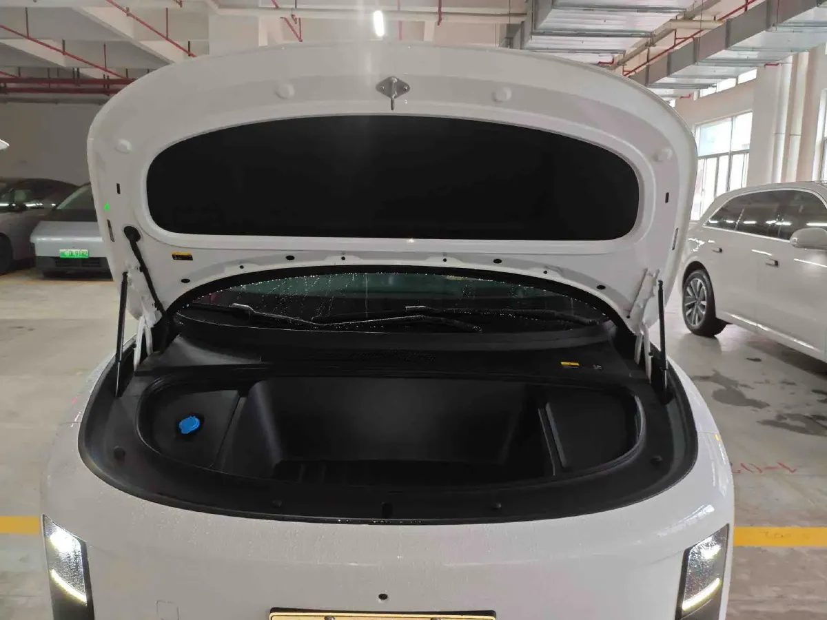 2025 Li i6 BEV,autocango,china used car exporter,china ev exporter,chinese used car exporter,chinese used ev exporter