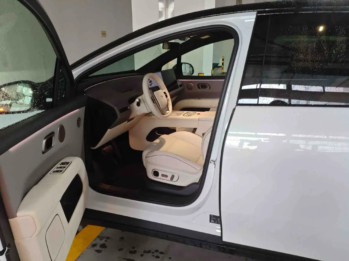 2025 Li i6 BEV,autocango,china used car exporter,china ev exporter,chinese used car exporter,chinese used ev exporter