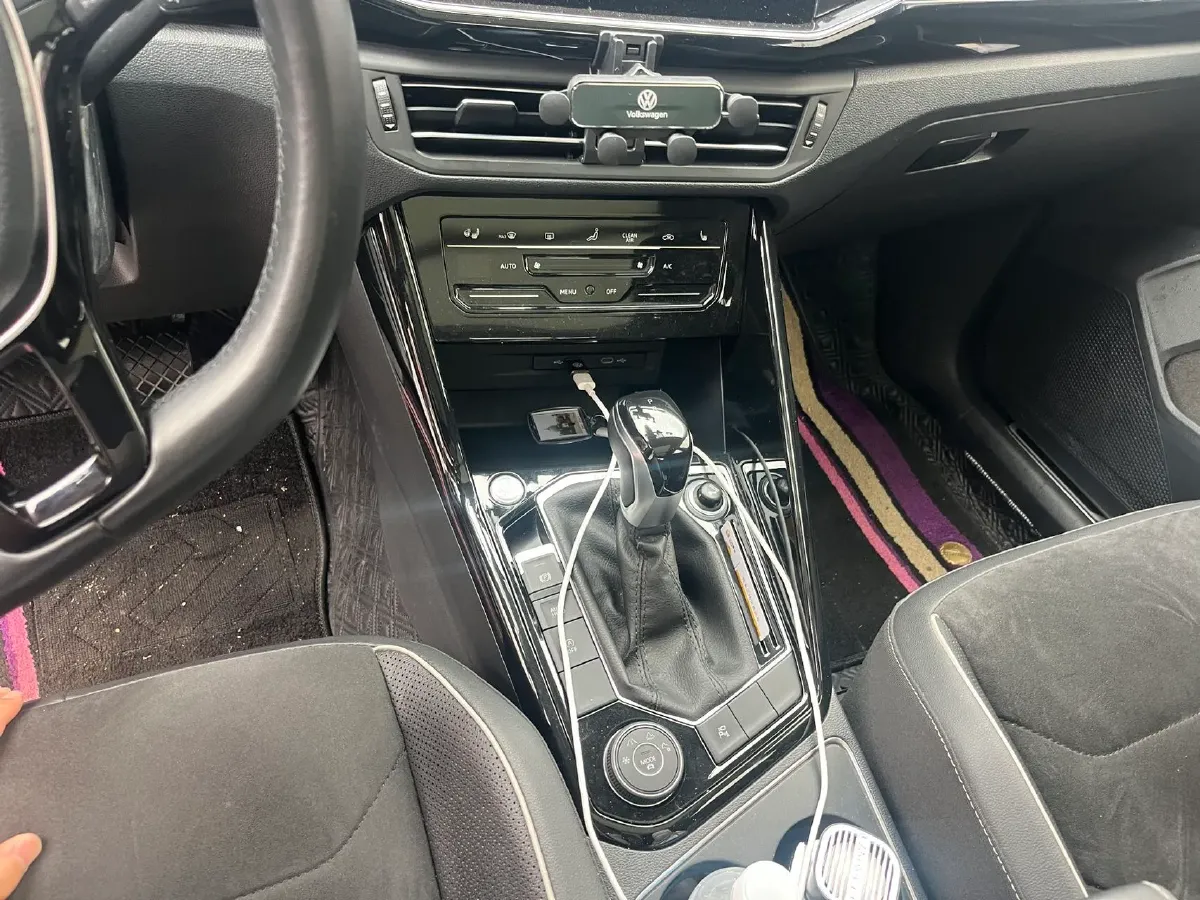 2020 Volkswagen Tayron X 2.0T 186HP L4 7DCT,autocango,china used car exporter,china ev exporter,chinese used car exporter,chinese used ev exporter