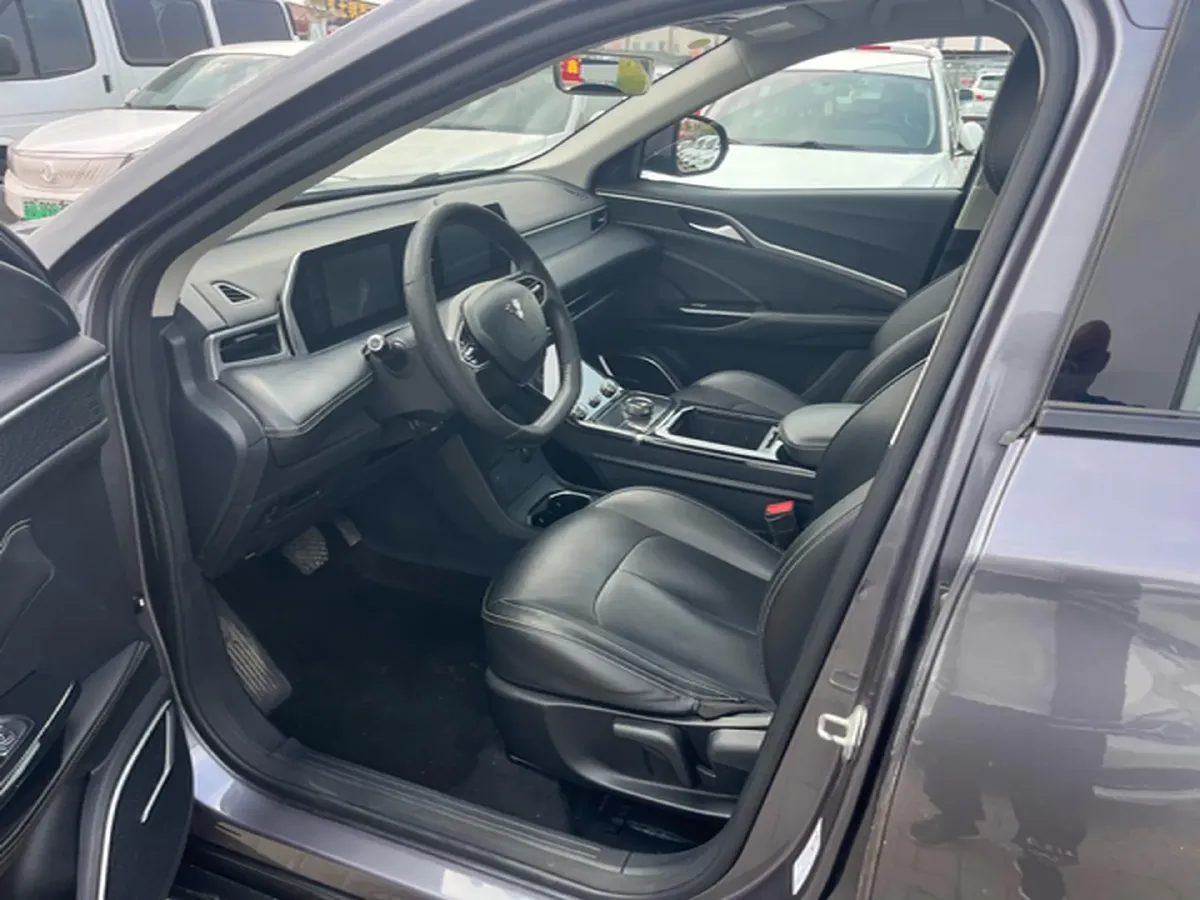 2022 Ford Focus 1.5T 177HP L4 6AT,autocango,china used car exporter,china ev exporter,chinese used car exporter,chinese used ev exporter