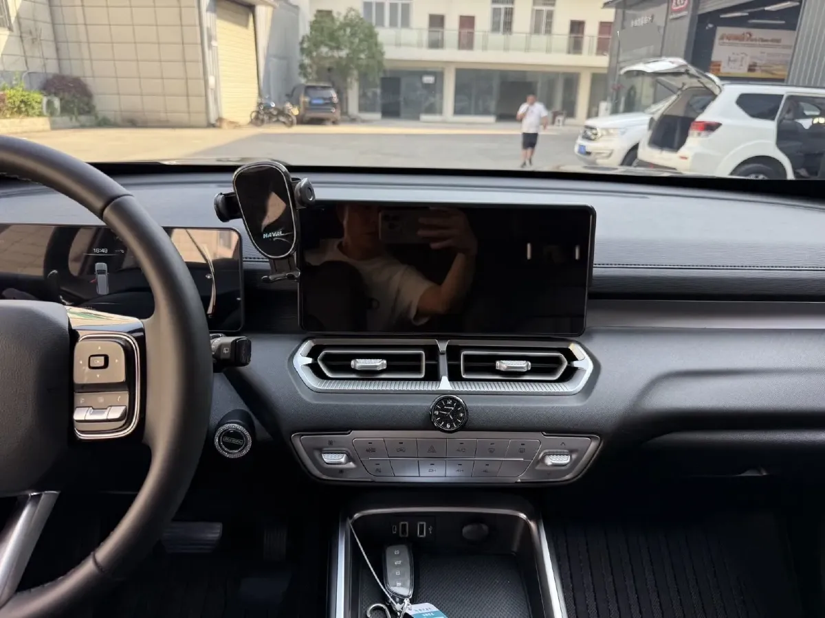 2025 Haval H5 2.0T 166HP L4 8AT,autocango,china used car exporter,china ev exporter,chinese used car exporter,chinese used ev exporter