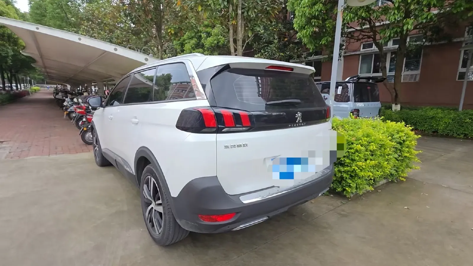 2021 Peugeot 5008 1.6T 170HP L4 8AT,autocango,china used car exporter,china ev exporter,chinese used car exporter,chinese used ev exporter