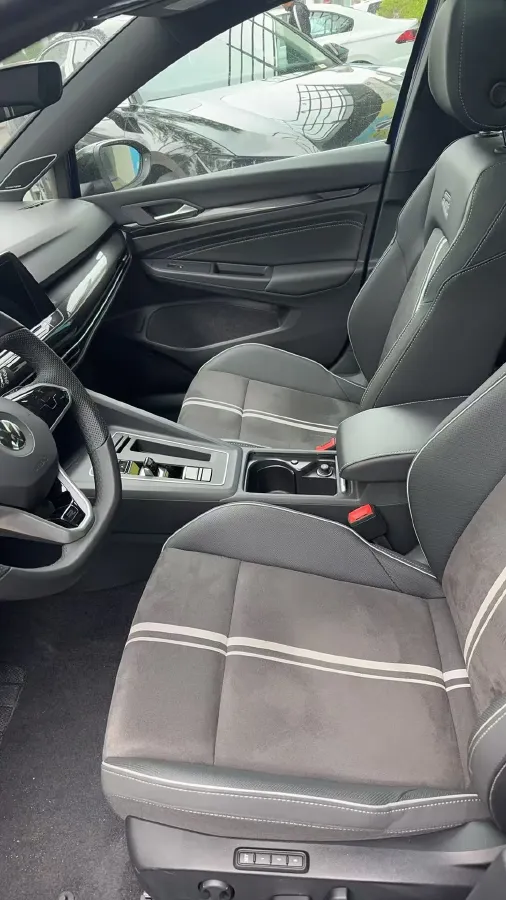 2023 Volkswagen Golf 1.4T 150HP L4 7DCT,autocango,china used car exporter,china ev exporter,chinese used car exporter,chinese used ev exporter