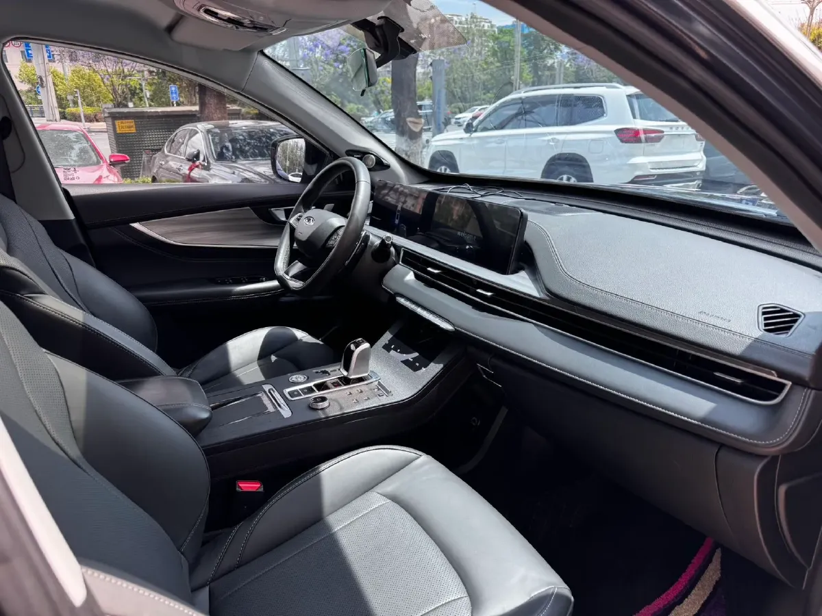 2021 Chery Tiggo 8 Plus 1.6T 197HP L4 7DCT,autocango,china used car exporter,china ev exporter,chinese used car exporter,chinese used ev exporter