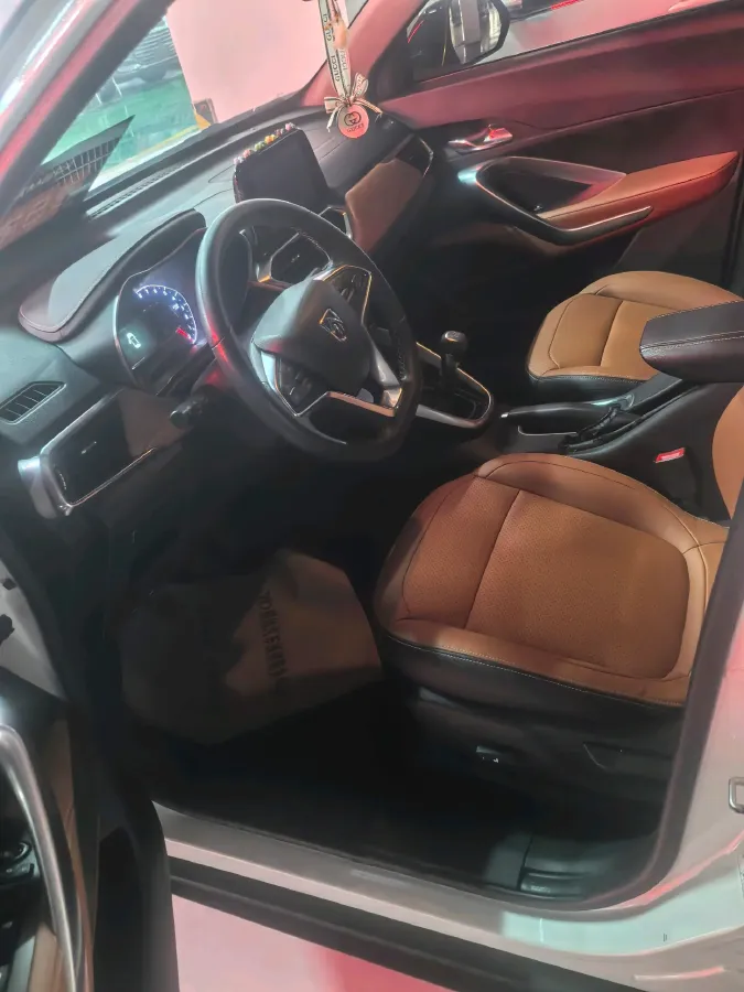 2017 BaoJun 510 1.5L 112HP L4 6MT,autocango,china used car exporter,china ev exporter,chinese used car exporter,chinese used ev exporter