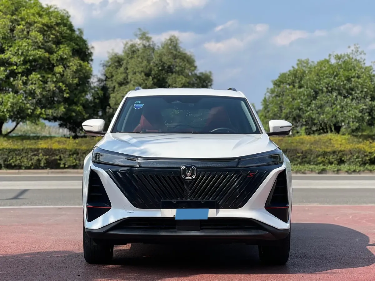 2022 ChangAn CS75 Plus 2.0T 233HP L4 8AT,autocango,china used car exporter,china ev exporter,chinese used car exporter,chinese used ev exporter