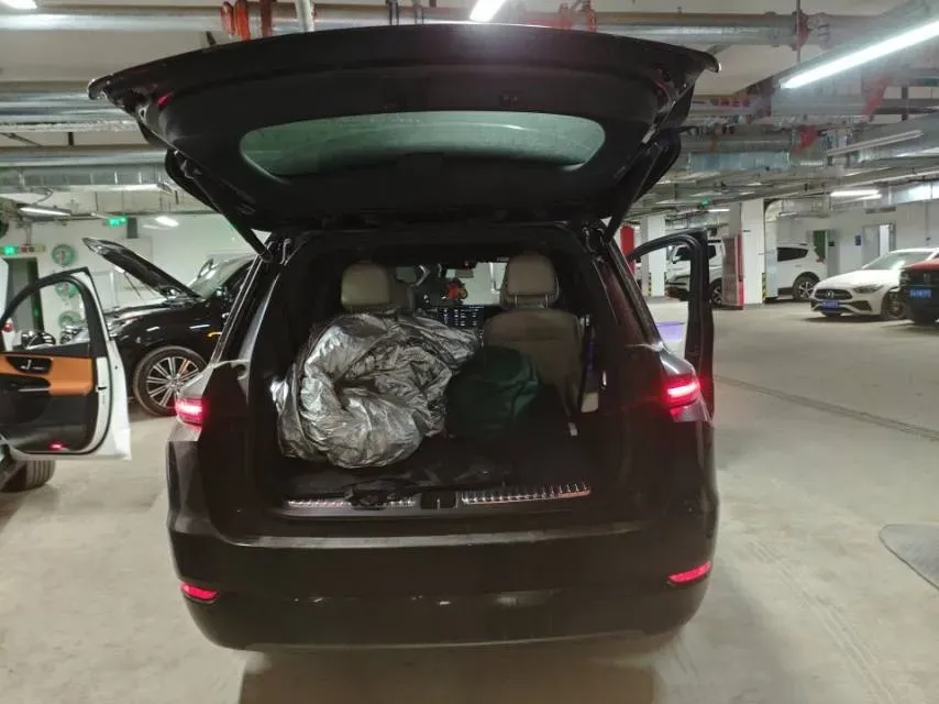 2024 Li L9 Range Extended 154HP REEV 52.3KWH,autocango,china used car exporter,china ev exporter,chinese used car exporter,chinese used ev exporter