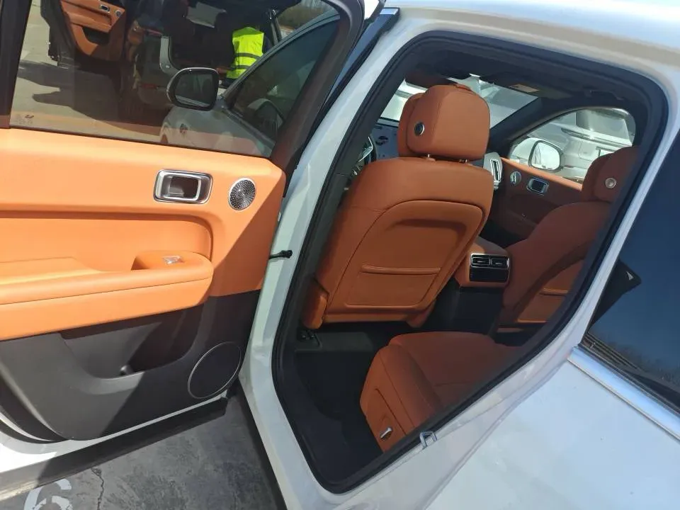 2025 Li L6 Range Extended 154HP L4 REEV,autocango,china used car exporter,china ev exporter,chinese used car exporter,chinese used ev exporter