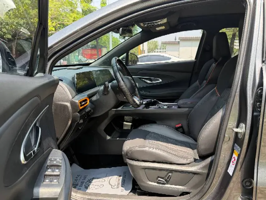 2022 ChangAn UNI-T 1.5T 188HP L4 7DCT,autocango,china used car exporter,china ev exporter,chinese used car exporter,chinese used ev exporter