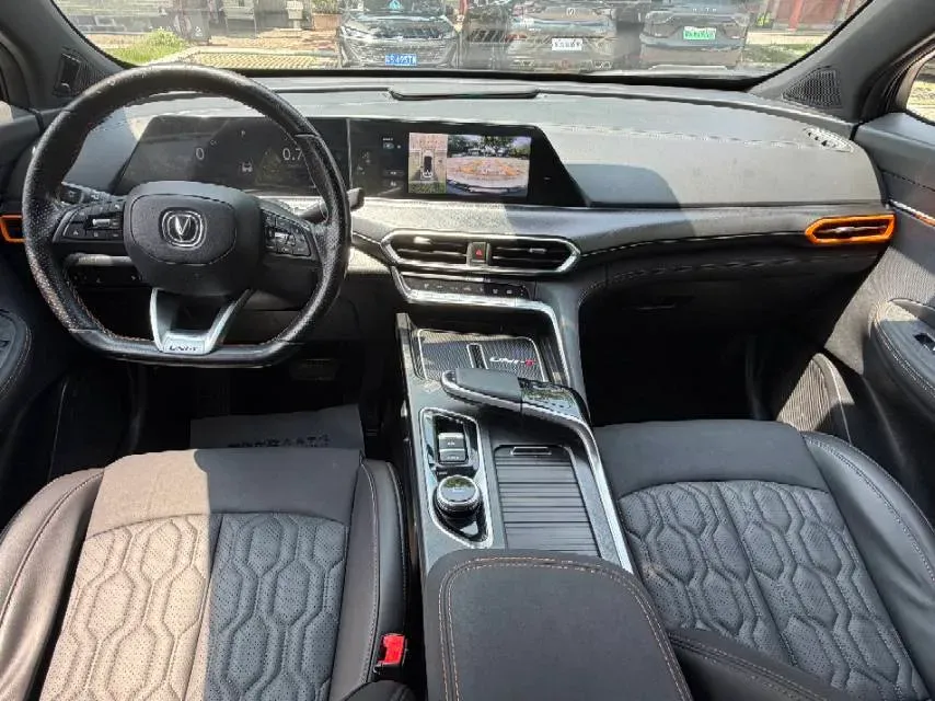 2022 ChangAn UNI-T 1.5T 188HP L4 7DCT,autocango,china used car exporter,china ev exporter,chinese used car exporter,chinese used ev exporter