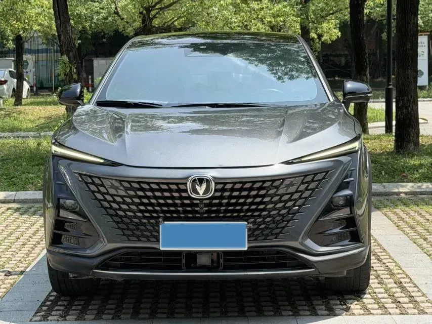 2022 ChangAn UNI-T 1.5T 188HP L4 7DCT,autocango,china used car exporter,china ev exporter,chinese used car exporter,chinese used ev exporter