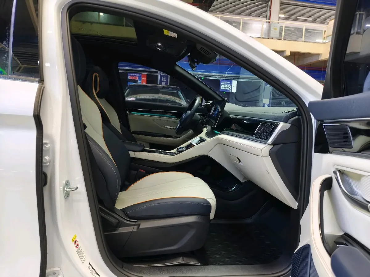 2021 Geely JiaJi 1.5T 177HP L3 7DCT PHEV 11.3KWH,autocango,china used car exporter,china ev exporter,chinese used car exporter,chinese used ev exporter