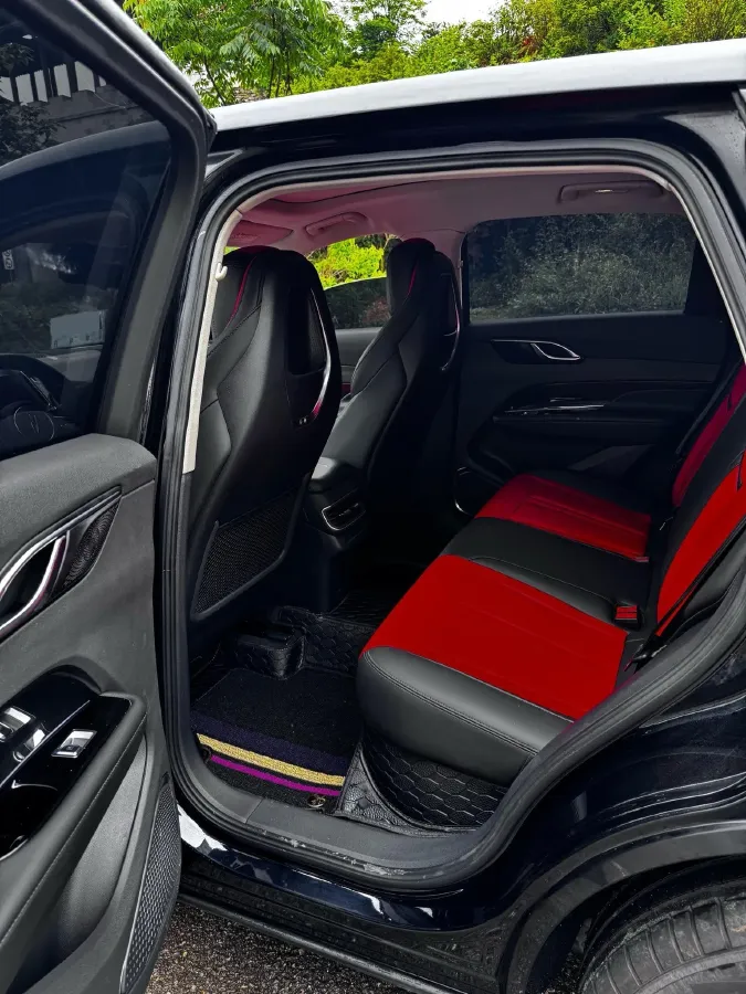 2024 HongQi HS3 1.5T 169HP L4 7DCT,autocango,china used car exporter,china ev exporter,chinese used car exporter,chinese used ev exporter