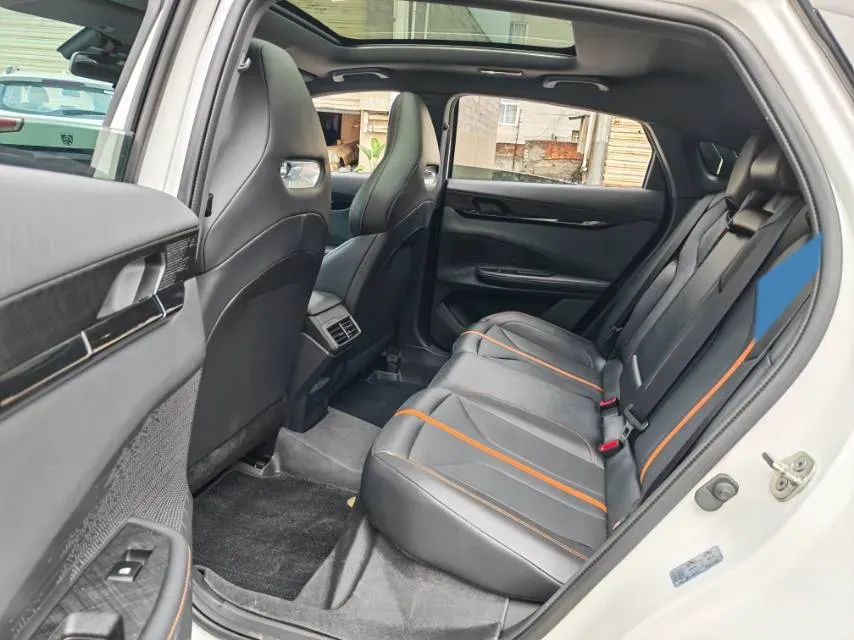 2024 ChangAn UNI-V 1.5T 188HP L4 7DCT,autocango,china used car exporter,china ev exporter,chinese used car exporter,chinese used ev exporter