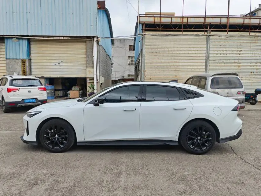 2024 ChangAn UNI-V 1.5T 188HP L4 7DCT,autocango,china used car exporter,china ev exporter,chinese used car exporter,chinese used ev exporter