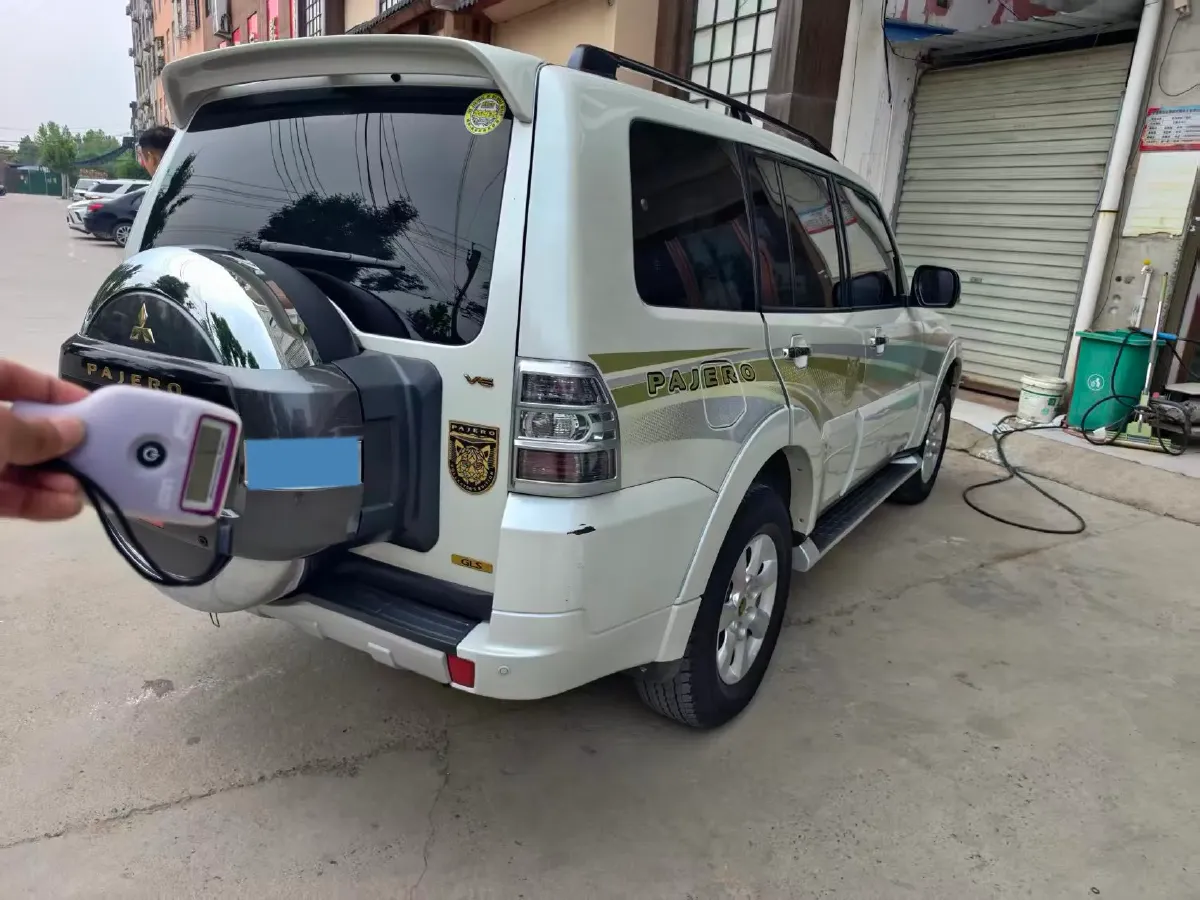 2016 Mitsubishi Pajero 3.0L 174HP V6 5AT,autocango,china used car exporter,china ev exporter,chinese used car exporter,chinese used ev exporter