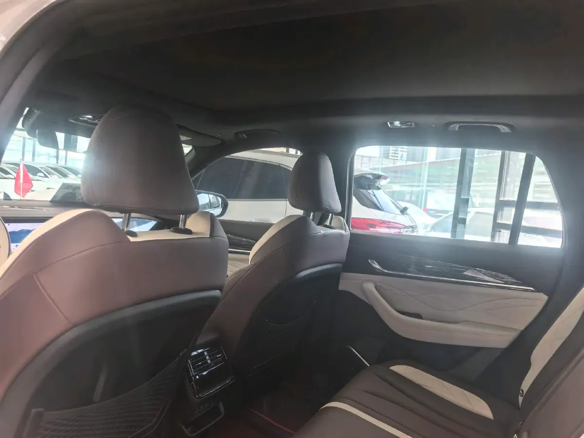 2024 Geely Monjaro 2.0T 238HP L4 8AT,autocango,china used car exporter,china ev exporter,chinese used car exporter,chinese used ev exporter