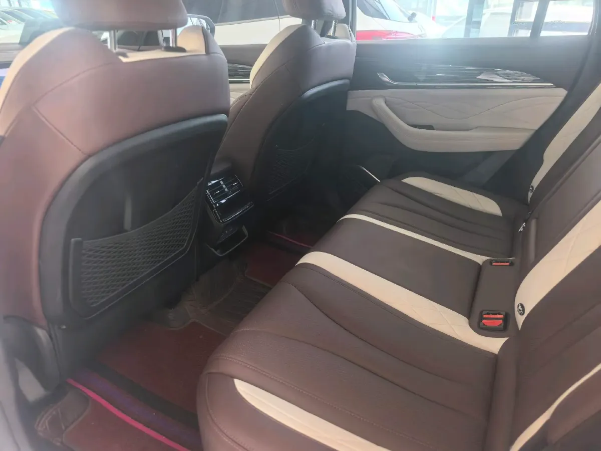 2024 Geely Monjaro 2.0T 238HP L4 8AT,autocango,china used car exporter,china ev exporter,chinese used car exporter,chinese used ev exporter